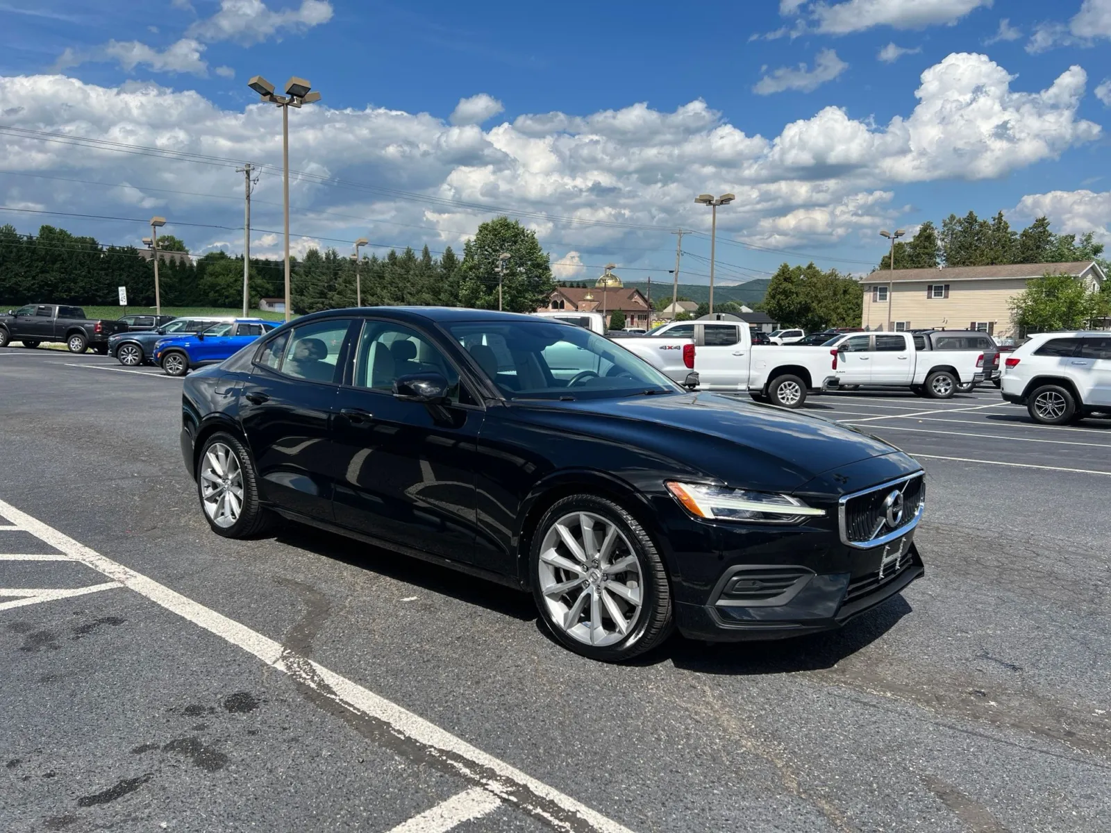 2020 Volvo S60 T6 Momentum — photo 9