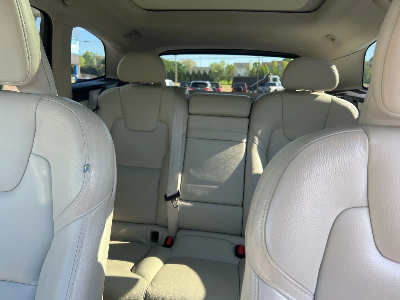 2019 Volvo XC60 T5 Momentum — photo 20