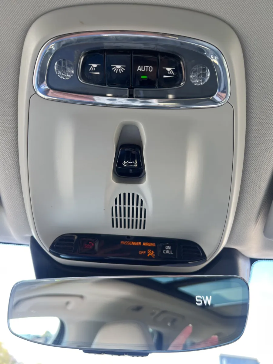 2019 Volvo XC60 T5 Momentum — photo 17