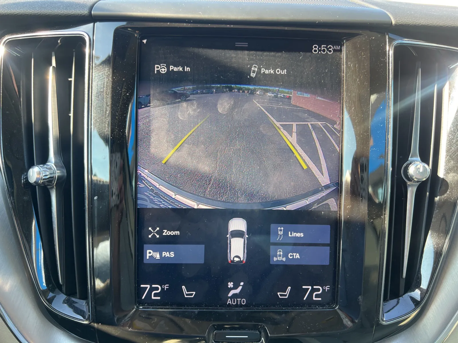 2019 Volvo XC60 T5 Momentum — photo 13