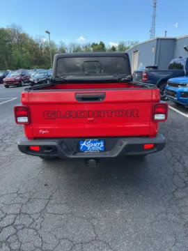 More photos of 2022 Jeep Gladiator Willys at Kyner's Auto Sales, Inc., PA