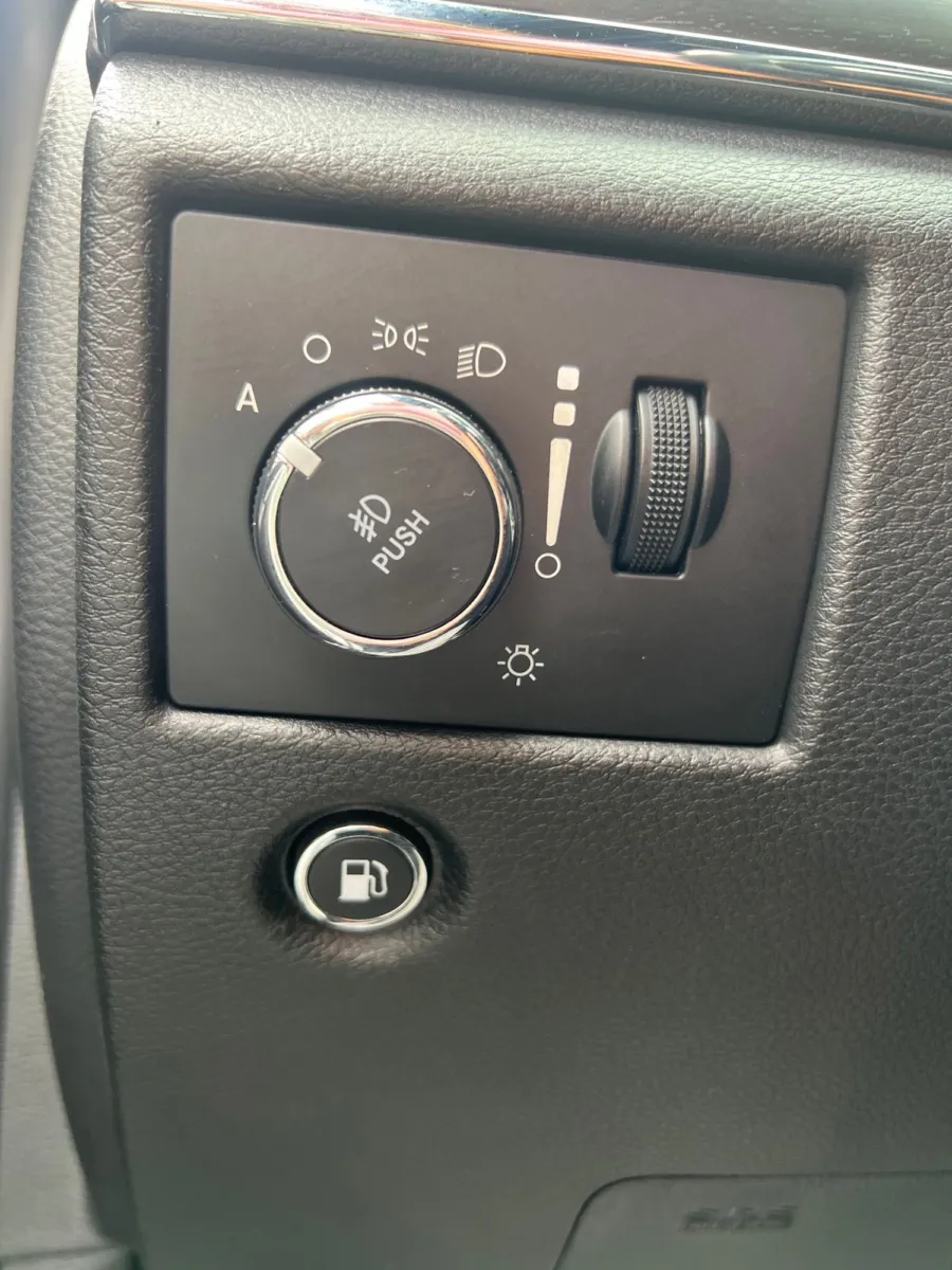 2017 Jeep Grand Cherokee Limited — photo 23