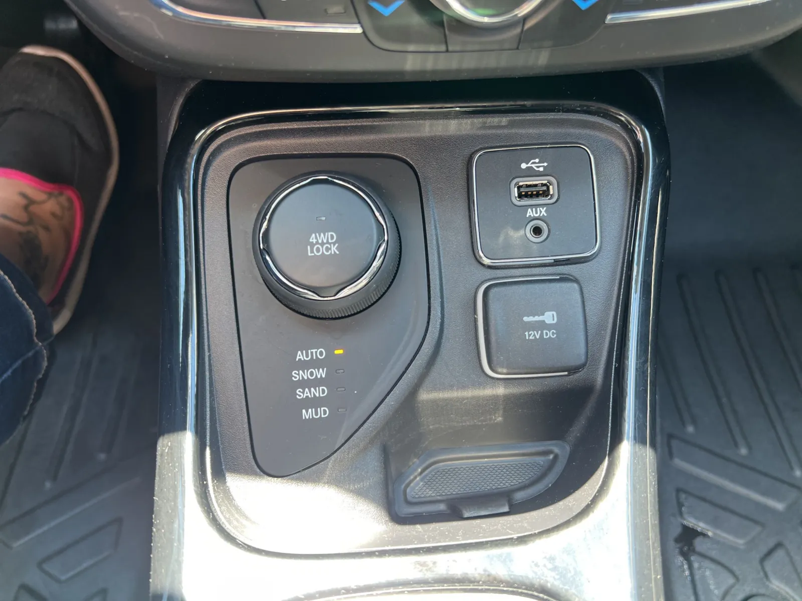 2018 Jeep Compass Latitude — photo 17