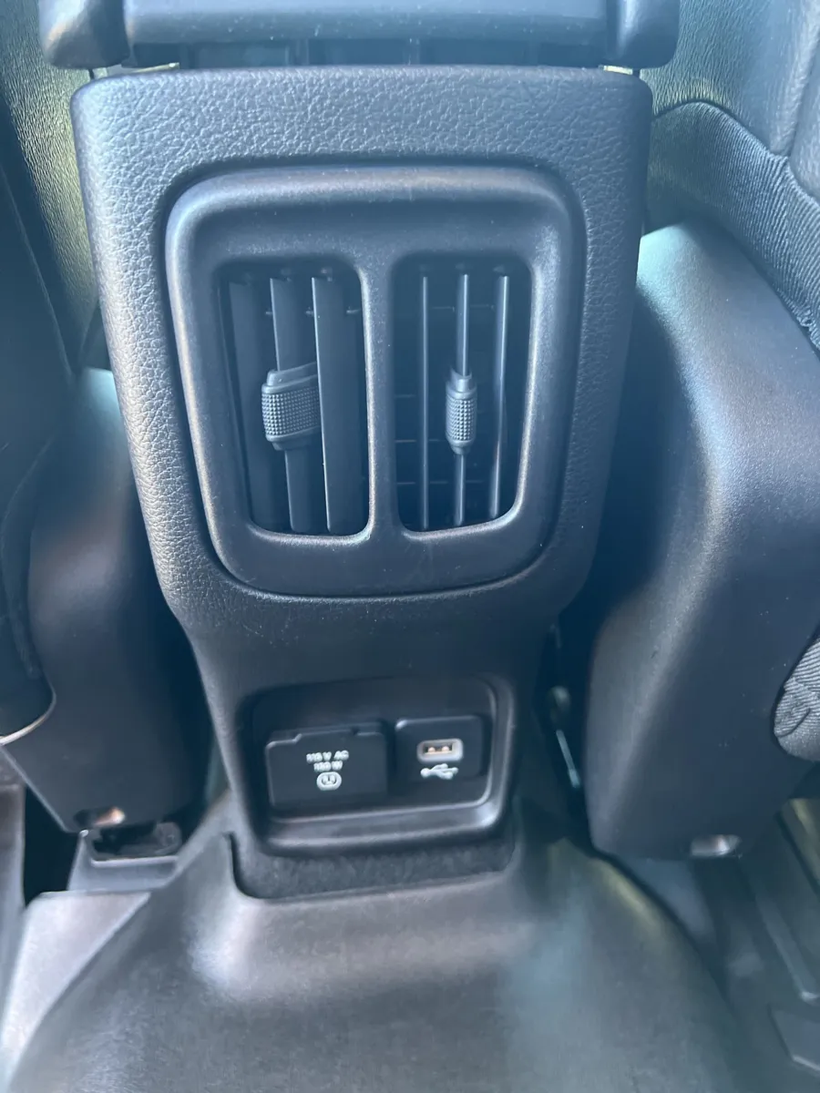 2018 Jeep Compass Latitude — photo 25
