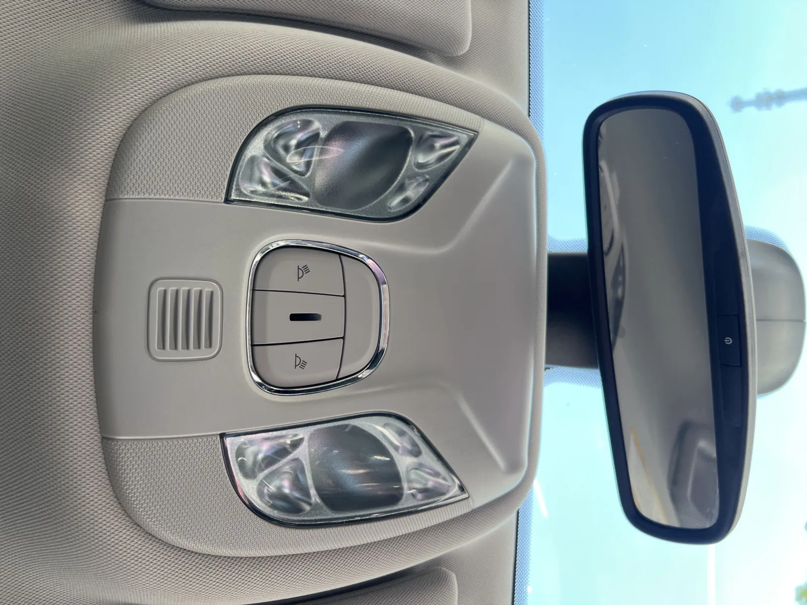 2018 Jeep Compass Latitude — photo 19