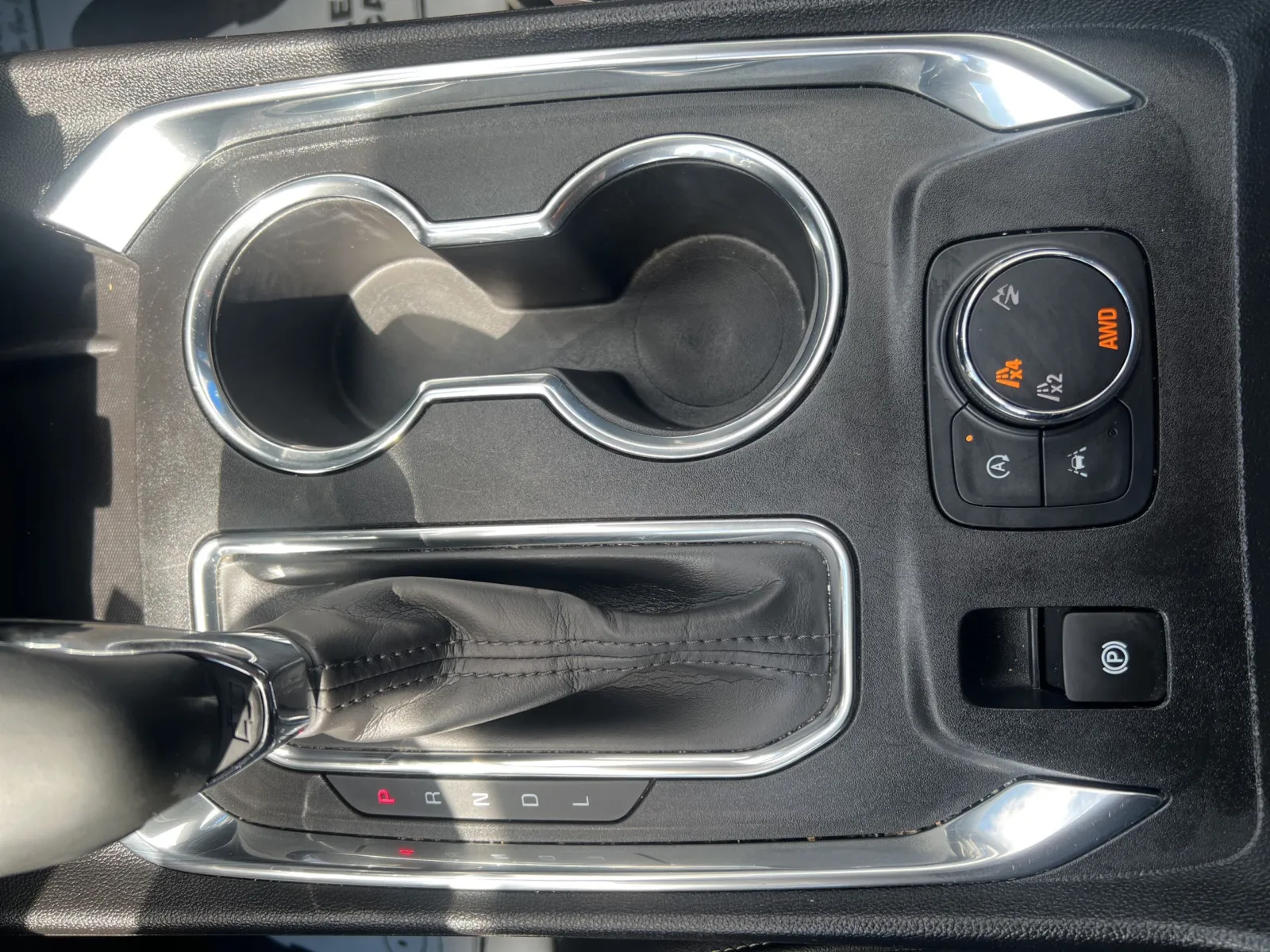2023 Chevrolet Traverse LT Leather — photo 18