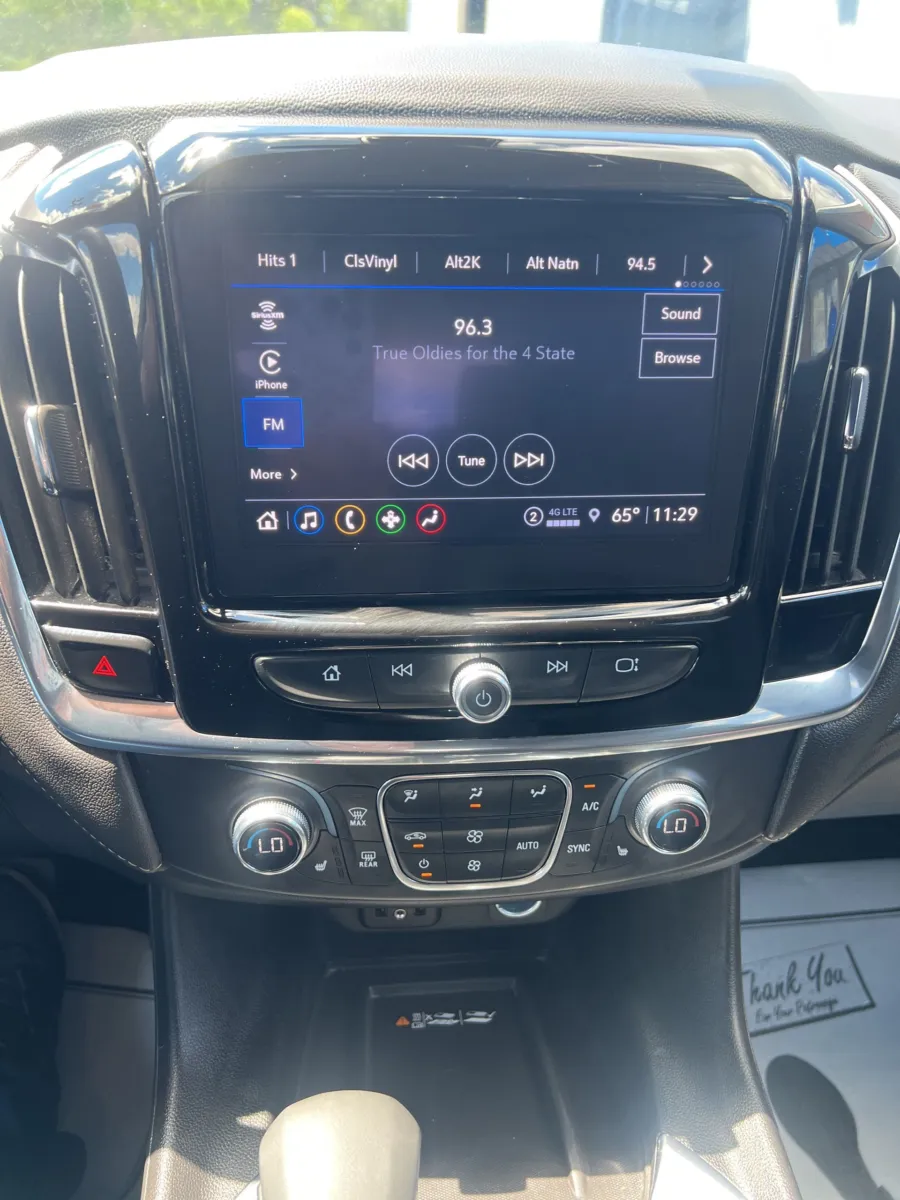 2023 Chevrolet Traverse LT Leather — photo 15