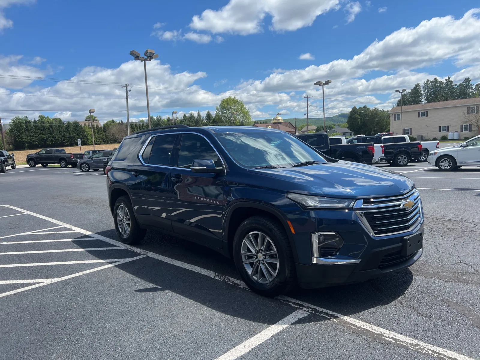 2023 Chevrolet Traverse LT Leather — photo 8