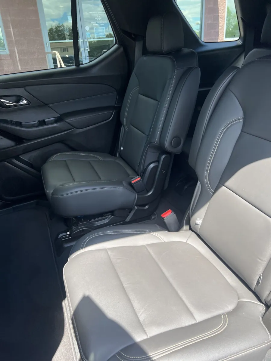 2023 Chevrolet Traverse LT Leather — photo 24