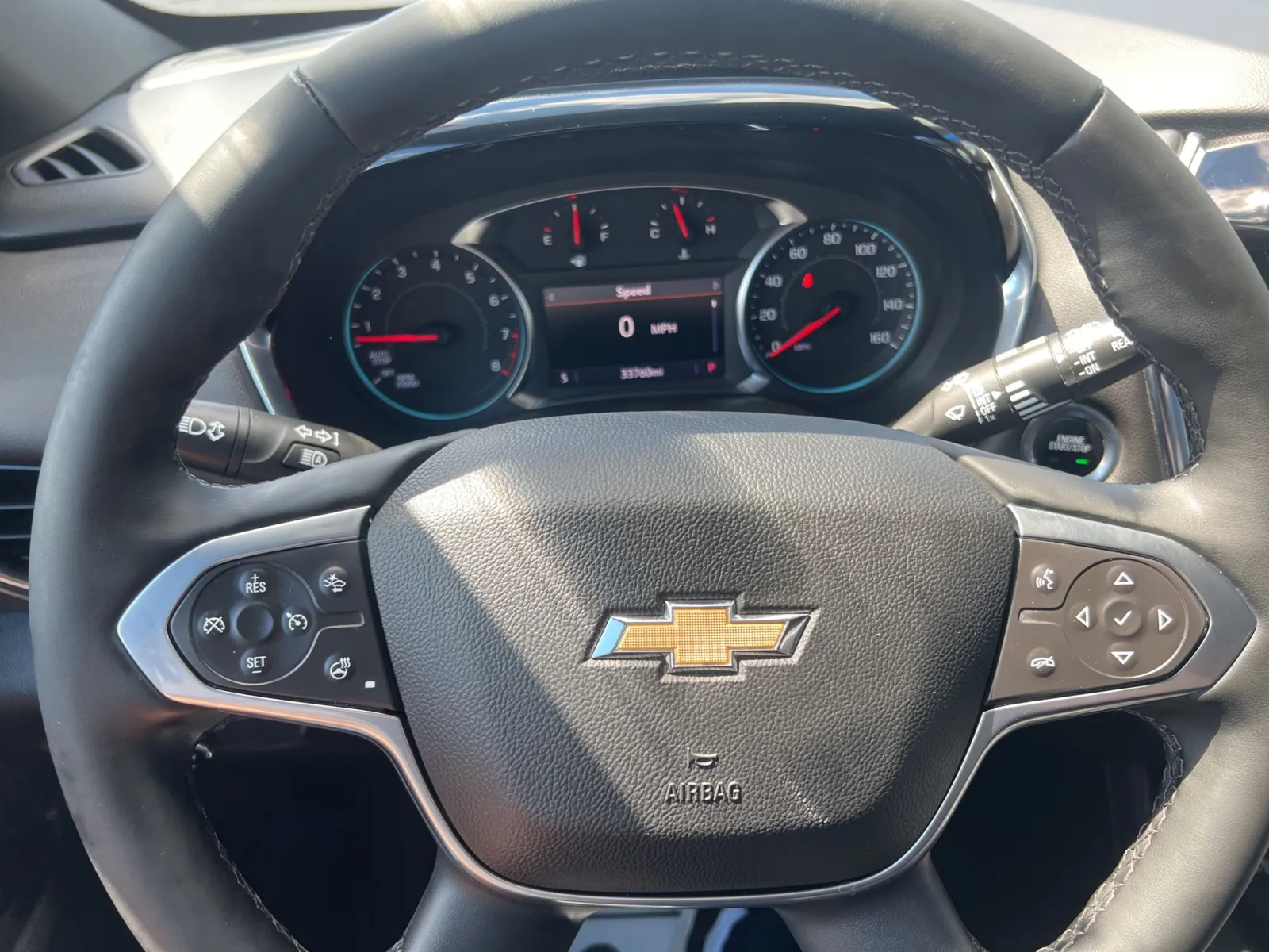 2023 Chevrolet Traverse LT Leather — photo 14