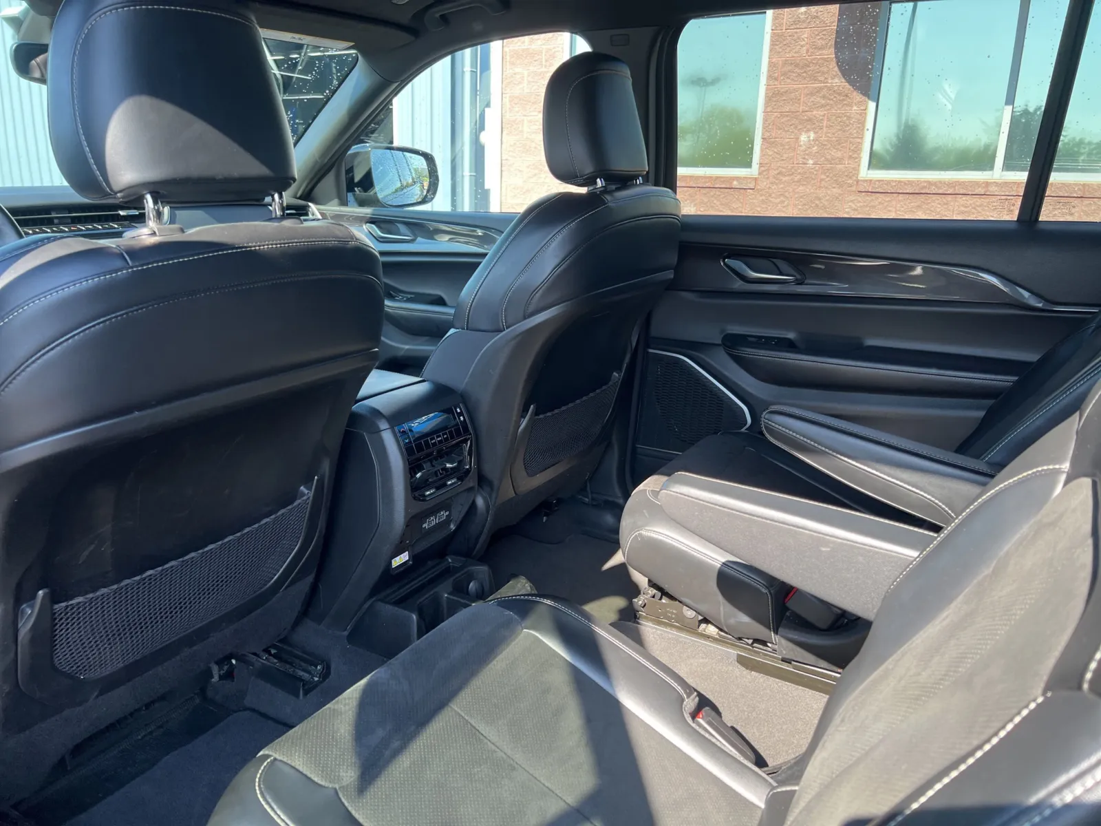2021 Jeep Grand Cherokee L Altitude — photo 21