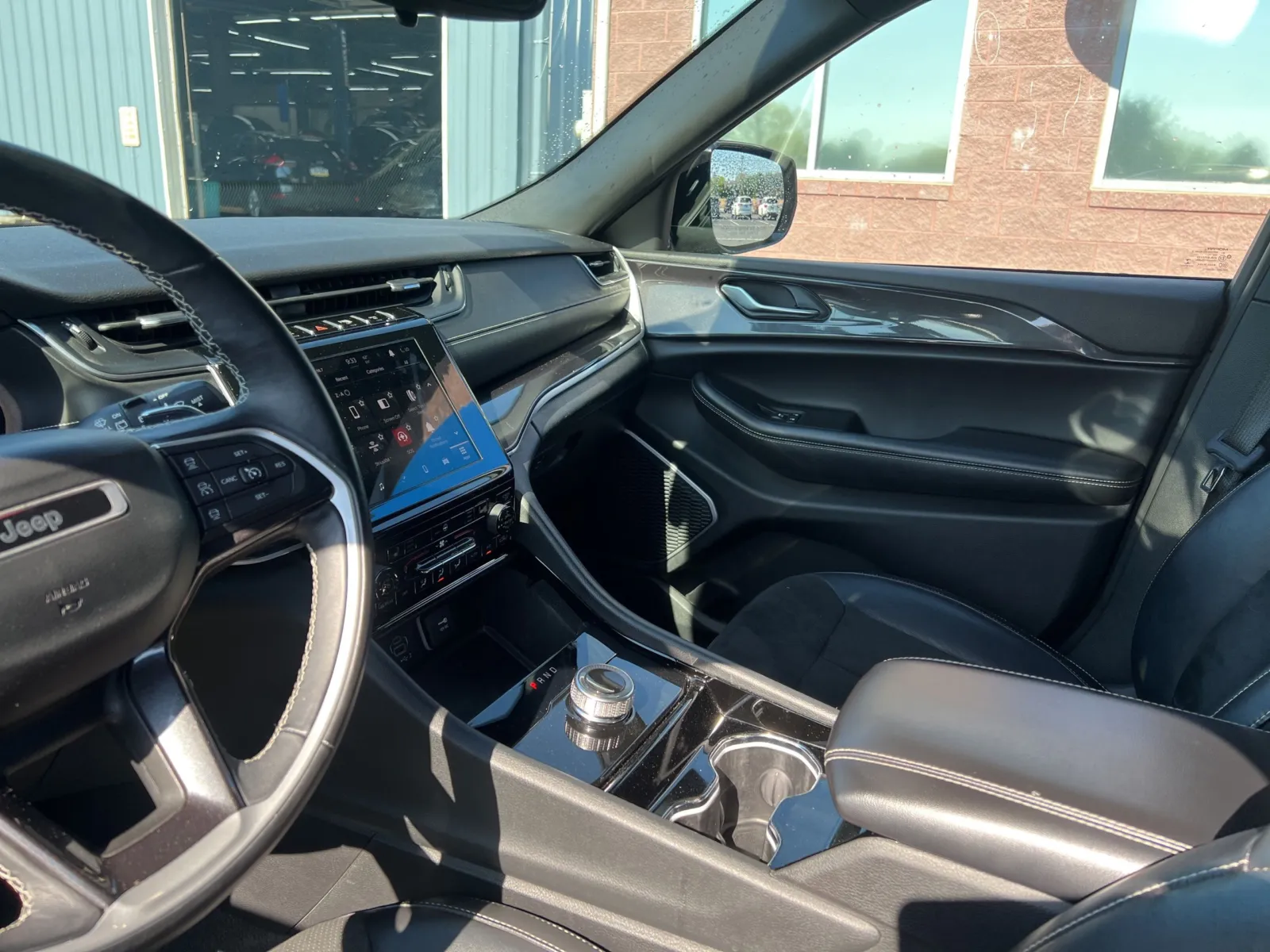 2021 Jeep Grand Cherokee L Altitude — photo 11
