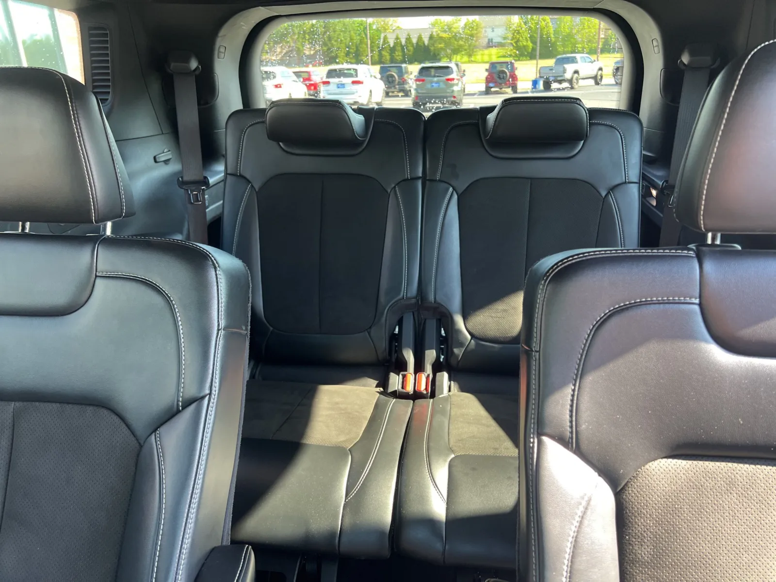 2021 Jeep Grand Cherokee L Altitude — photo 24