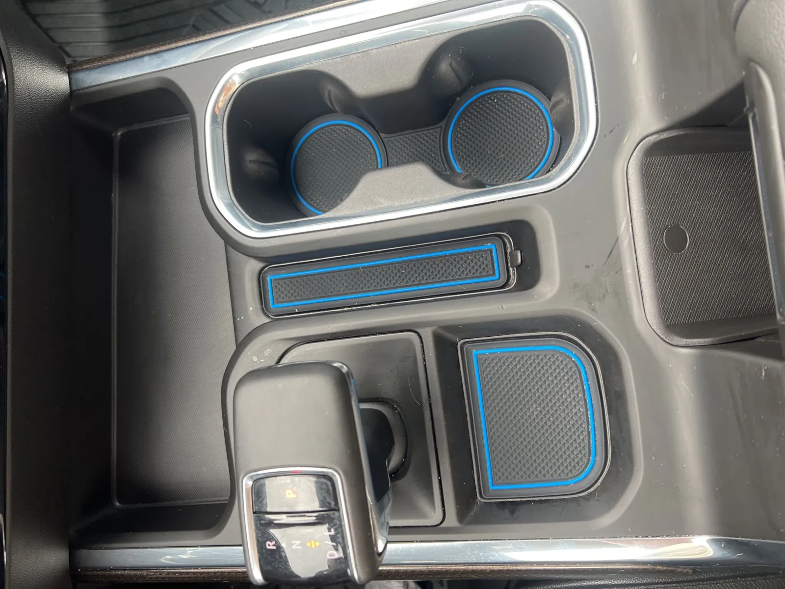 2024 Chevrolet Silverado 1500 RST — photo 9