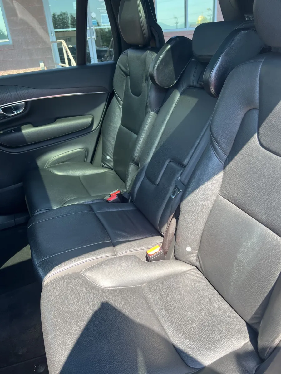 2020 Volvo XC90 T6 Momentum — photo 26