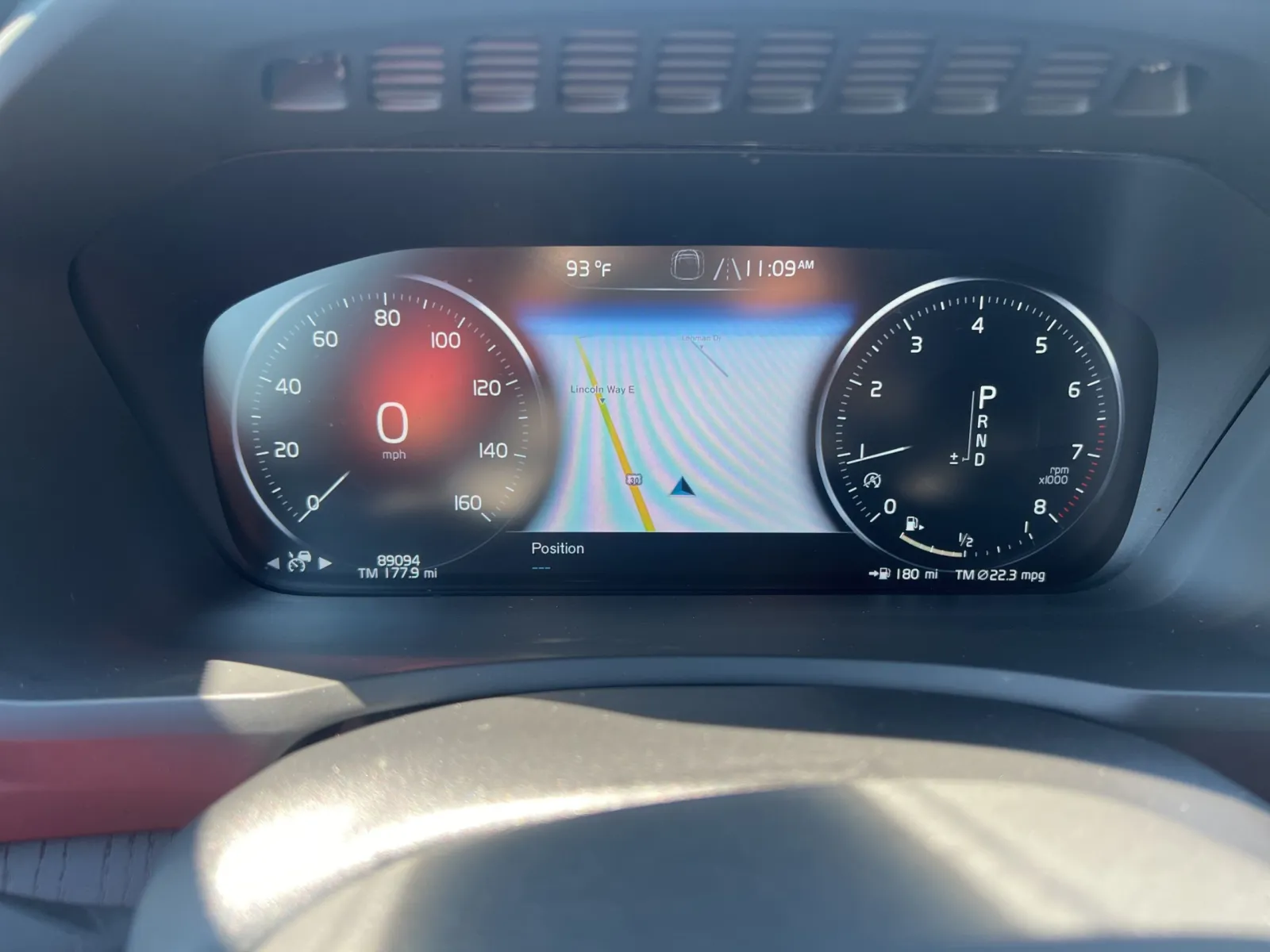 2020 Volvo XC90 T6 Momentum — photo 13