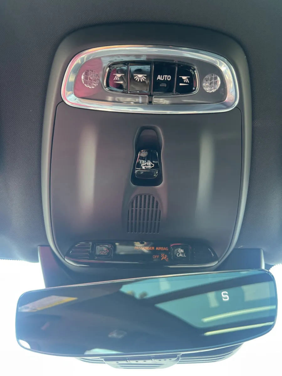 2020 Volvo XC90 T6 Momentum — photo 20