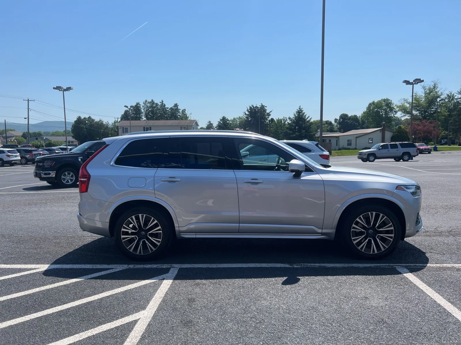 2020 Volvo XC90 T6 Momentum — photo 7
