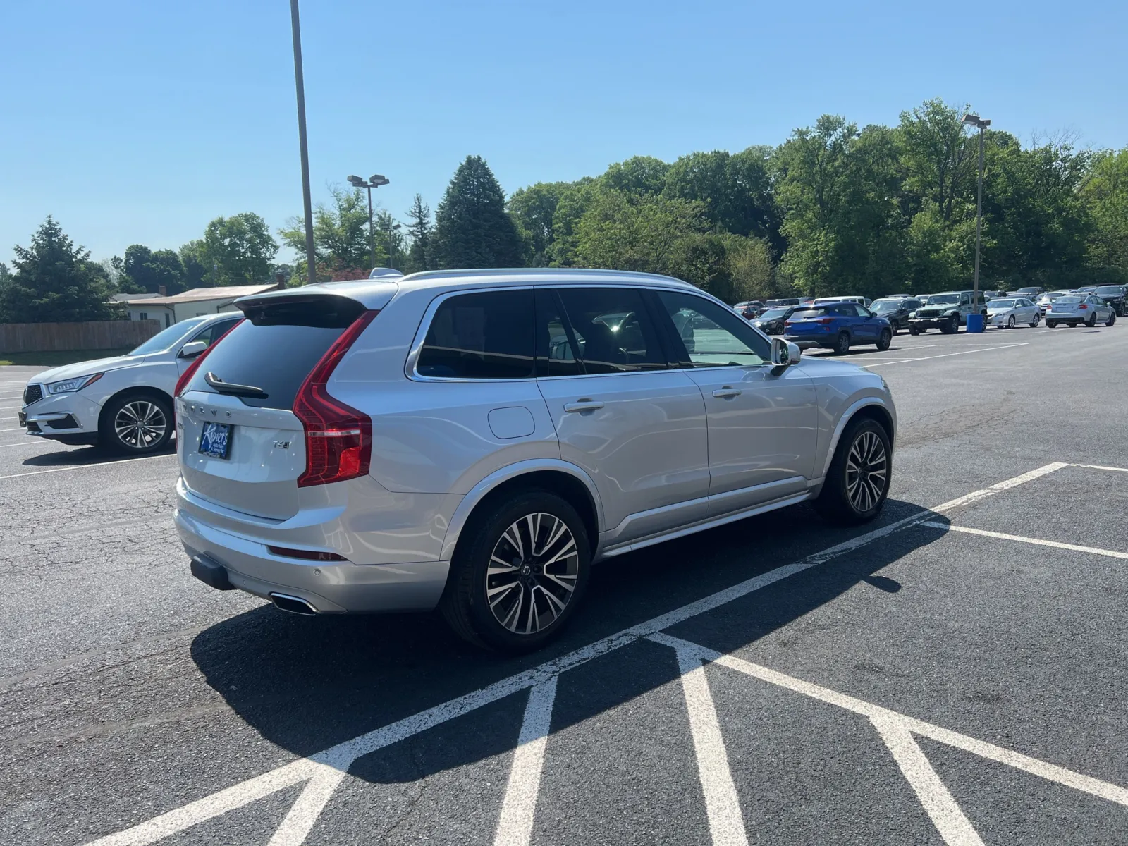 2020 Volvo XC90 T6 Momentum — photo 6