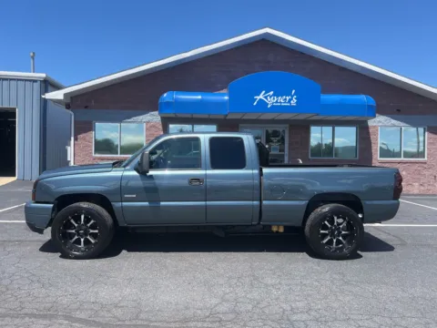 Photos of 2006 Chevrolet Silverado 2500HD LT for sale in Chambersburg, PA at Kyner's Auto Sales, Inc.