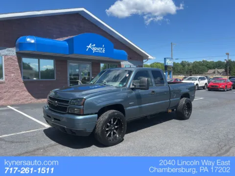 Gray 2006 Chevrolet Silverado 2500HD LT for sale in Chambersburg, PA