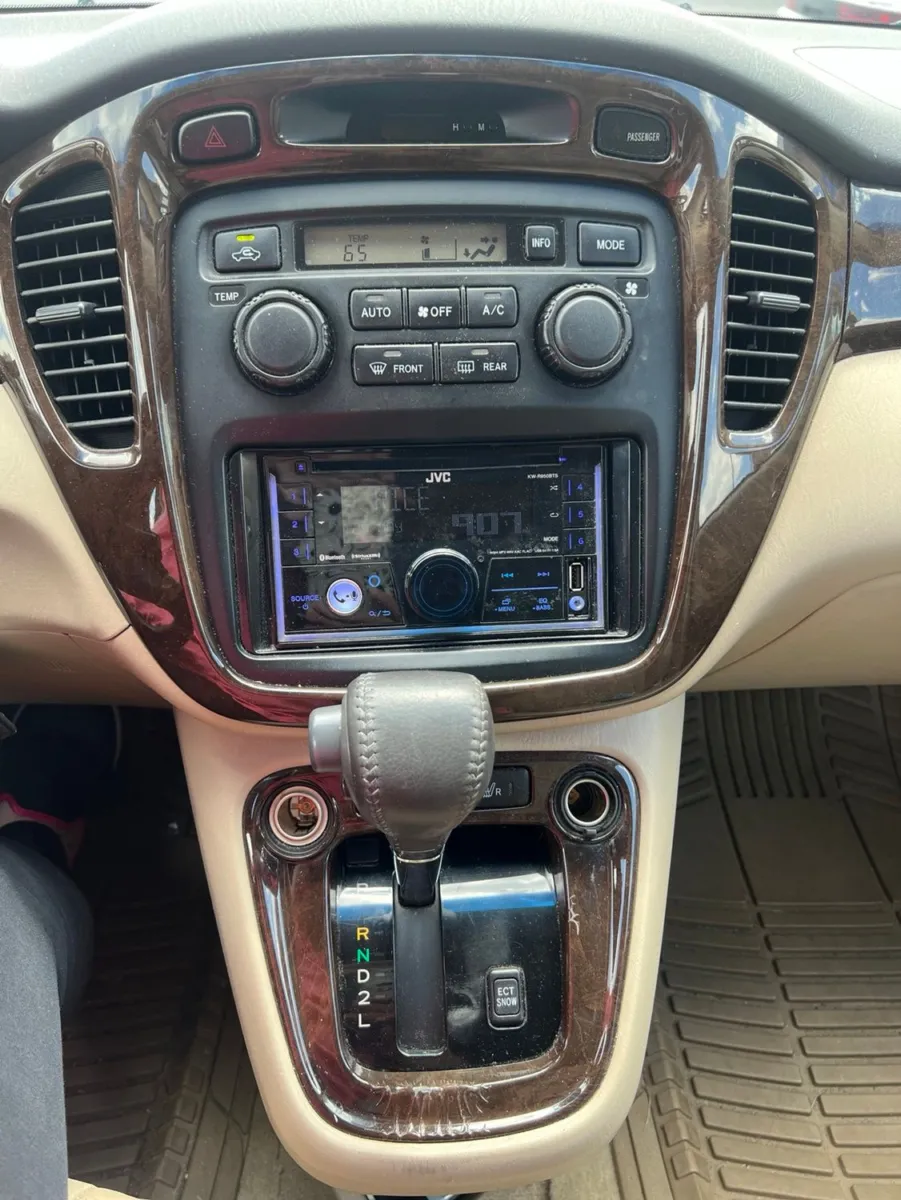 2001 Toyota Highlander V6 — photo 11