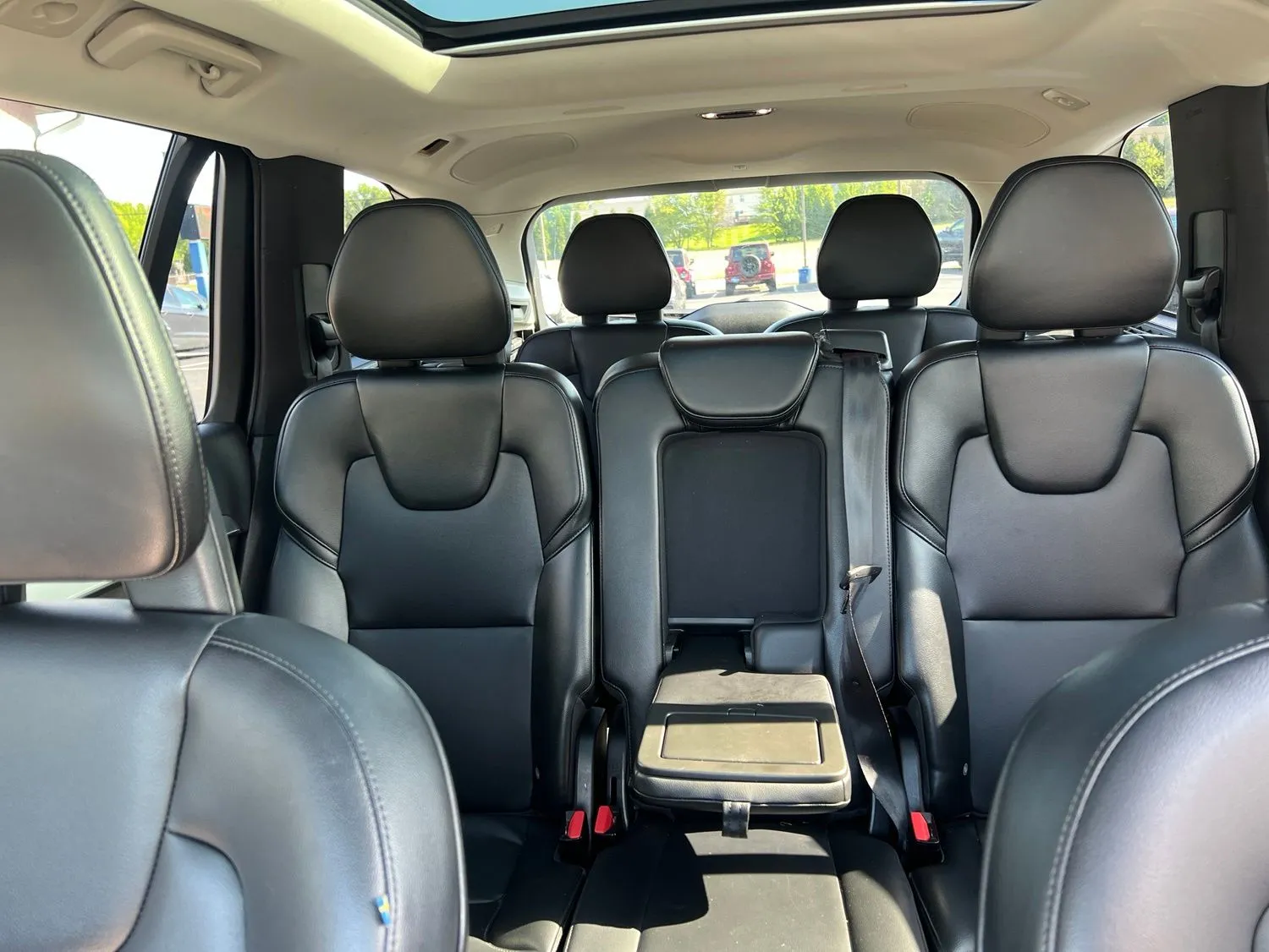 2018 Volvo XC90 T5 Momentum — photo 18
