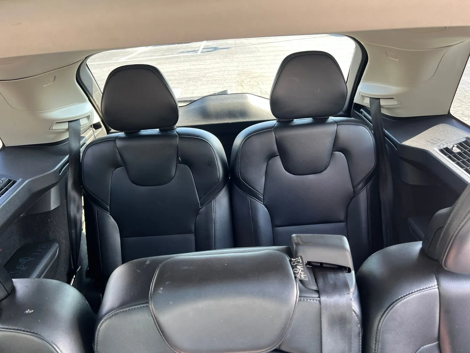 2018 Volvo XC90 T5 Momentum — photo 21