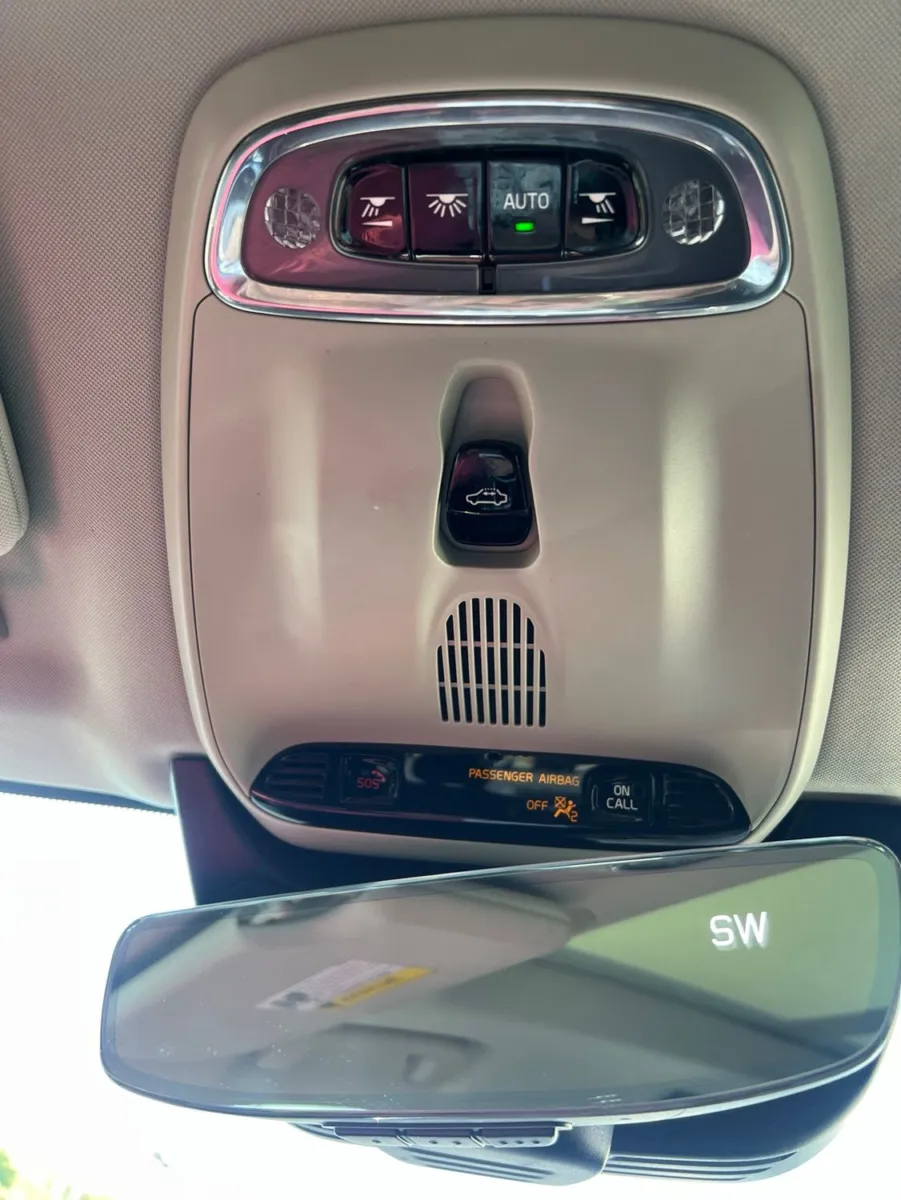 2018 Volvo XC90 T5 Momentum — photo 14