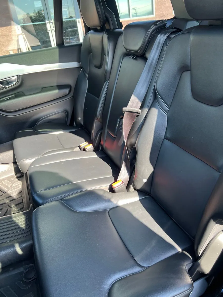 2018 Volvo XC90 T5 Momentum — photo 20