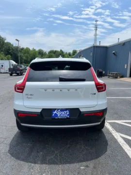 More photos of 2020 Volvo XC40 Momentum at Kyner's Auto Sales, Inc., PA