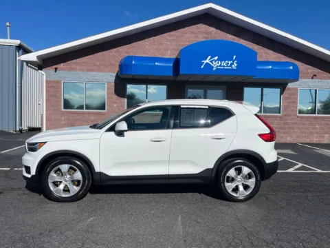 Another view of 2020 Volvo XC40 Momentum for sale in Chambersburg, PA at Kyner's Auto Sales, Inc.