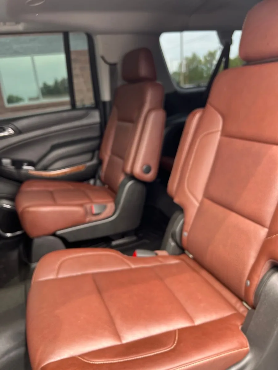 2020 Chevrolet Suburban Premier — photo 27