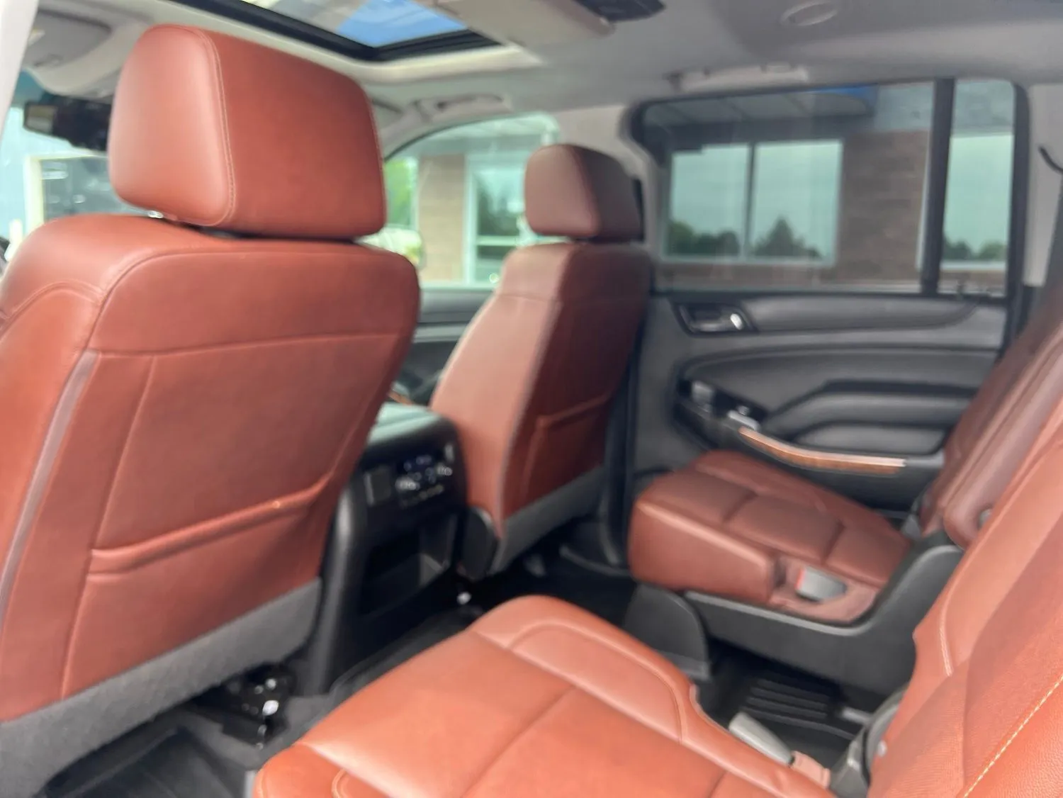 2020 Chevrolet Suburban Premier — photo 26
