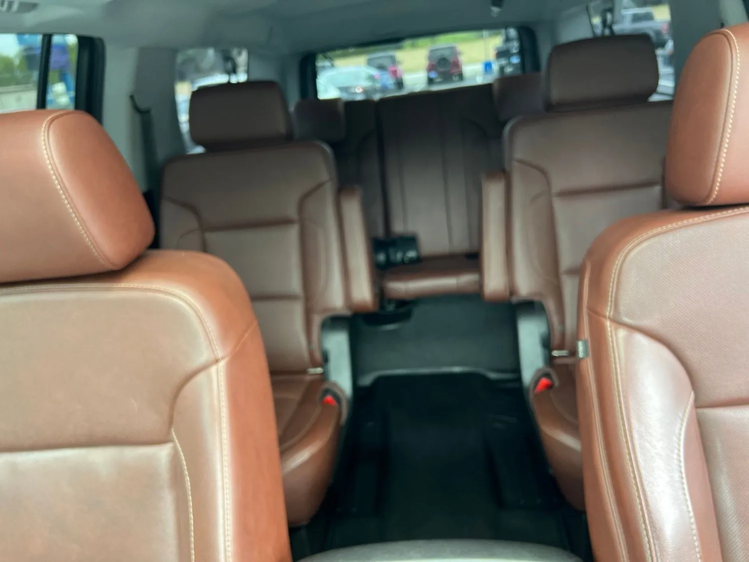 2020 Chevrolet Suburban Premier — photo 25