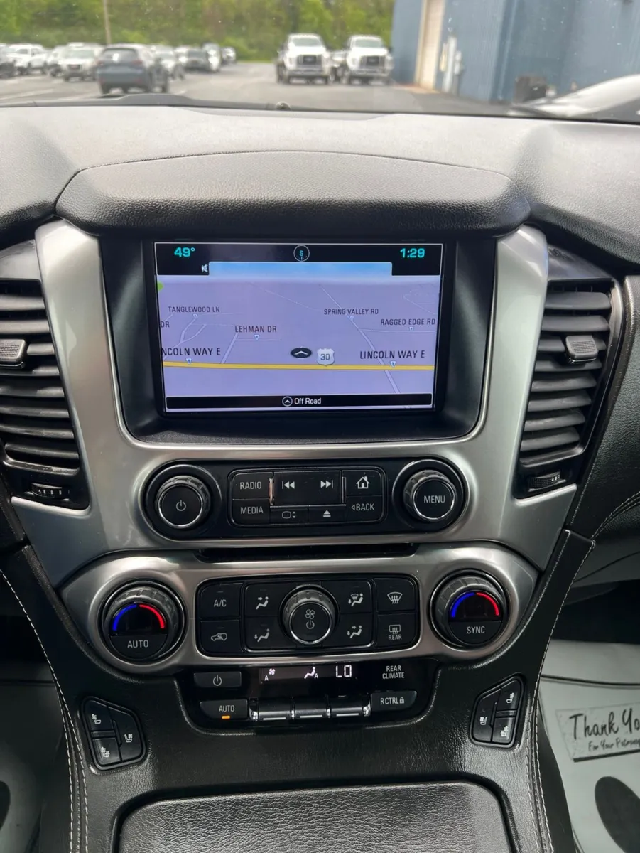 2020 Chevrolet Suburban Premier — photo 13