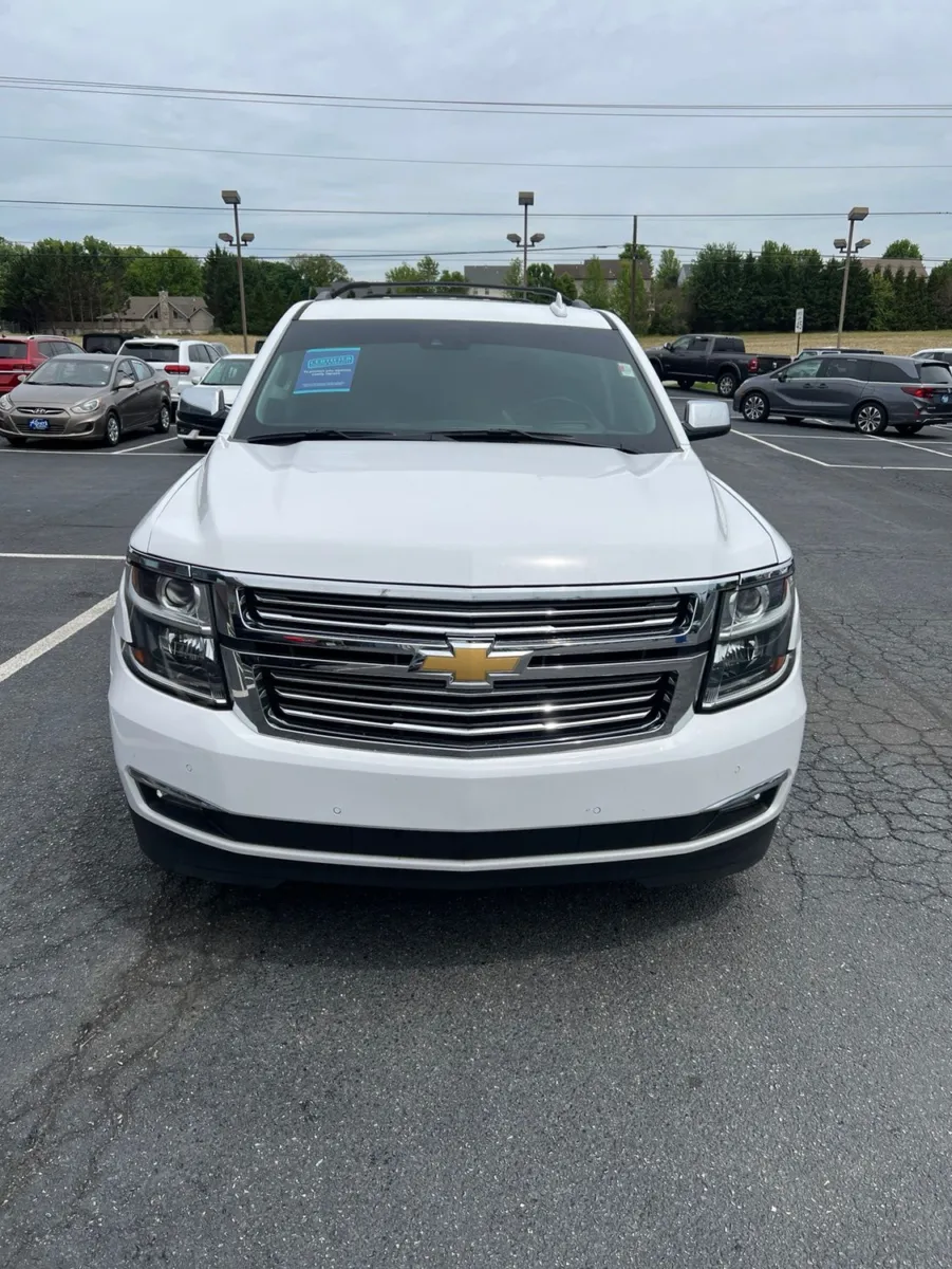 2020 Chevrolet Suburban Premier — photo 9