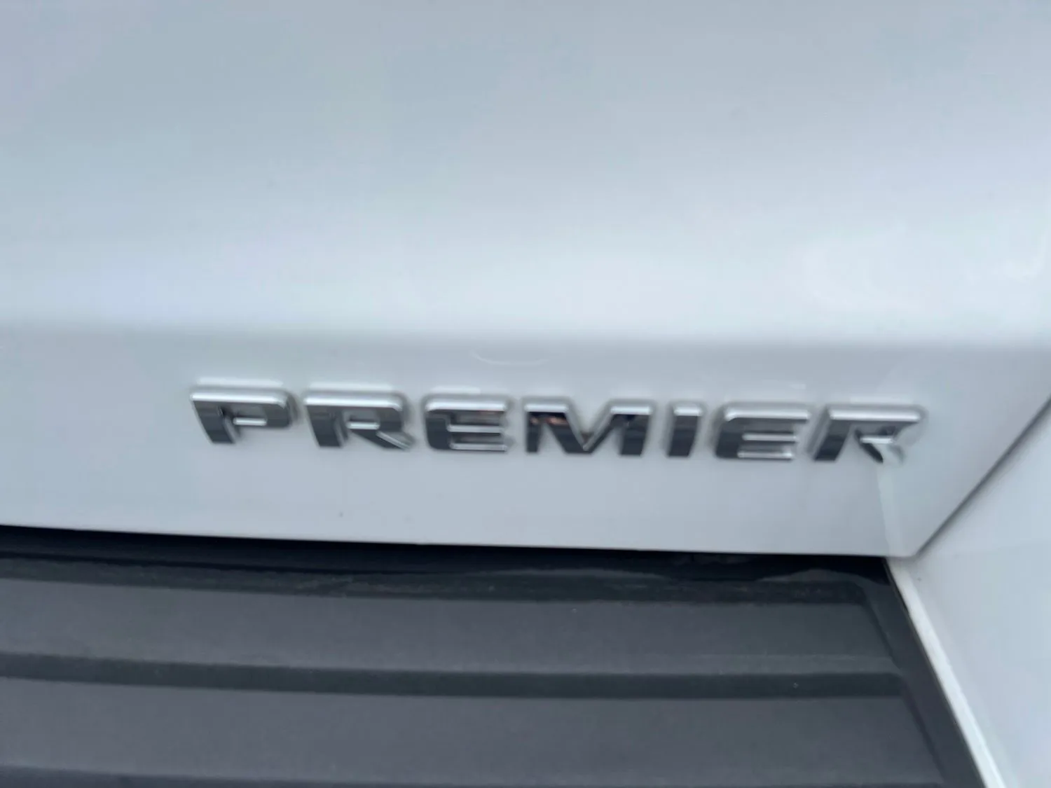 2020 Chevrolet Suburban Premier — photo 35