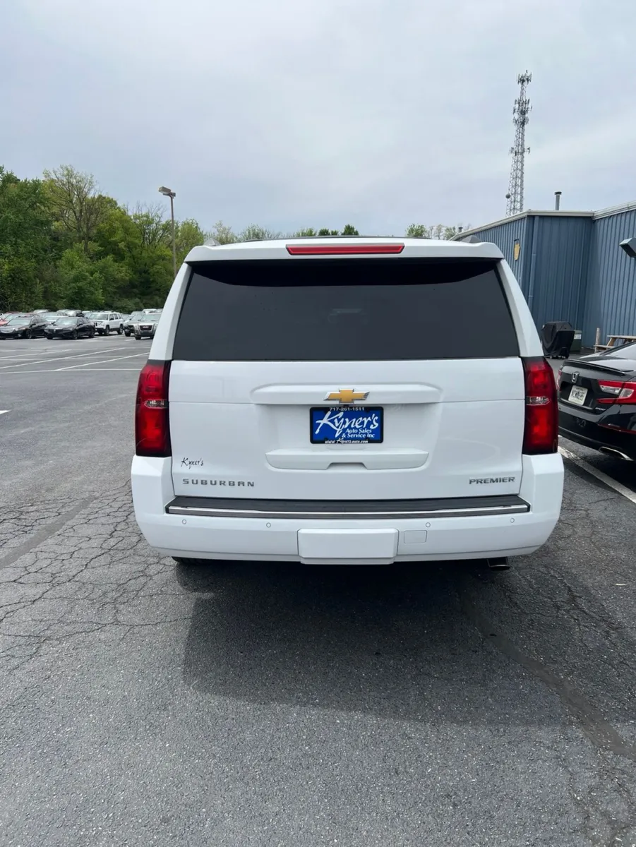 2020 Chevrolet Suburban Premier — photo 5