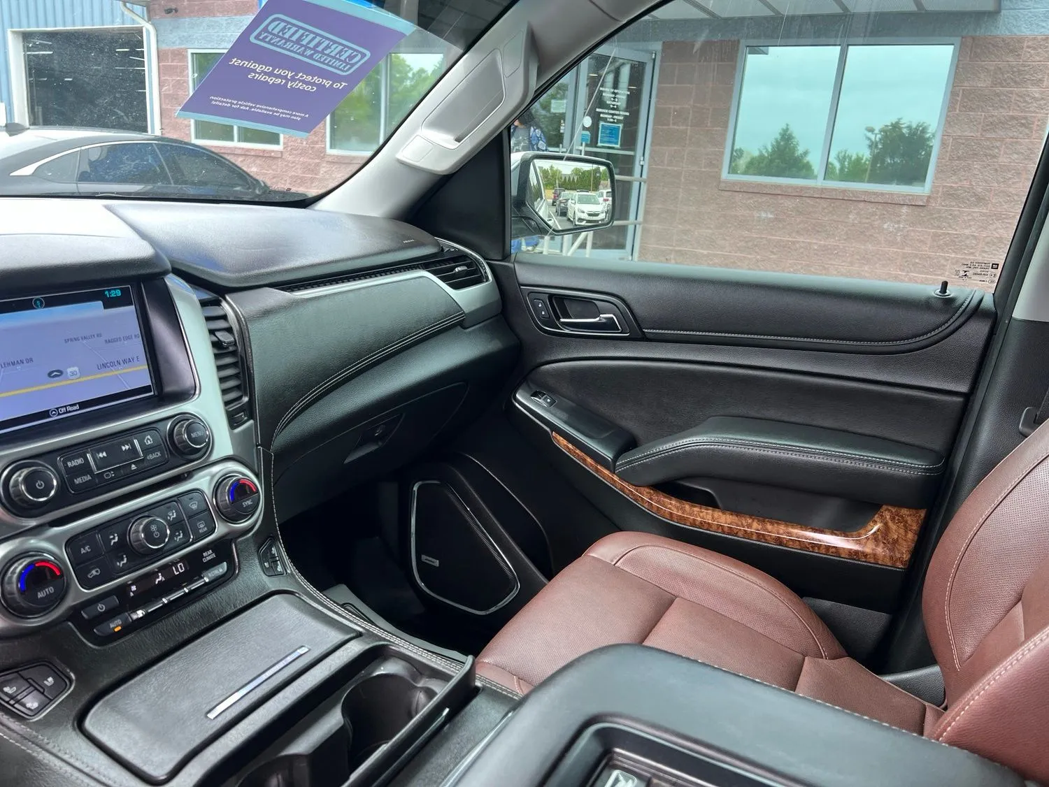 2020 Chevrolet Suburban Premier — photo 10