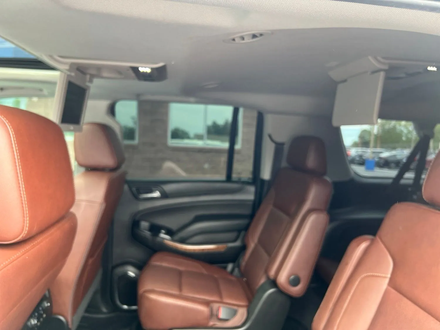 2020 Chevrolet Suburban Premier — photo 29