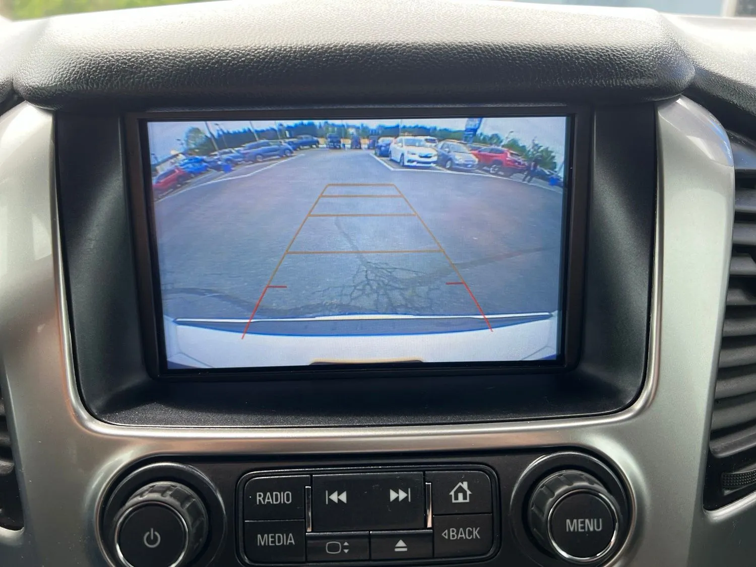 2020 Chevrolet Suburban Premier — photo 14