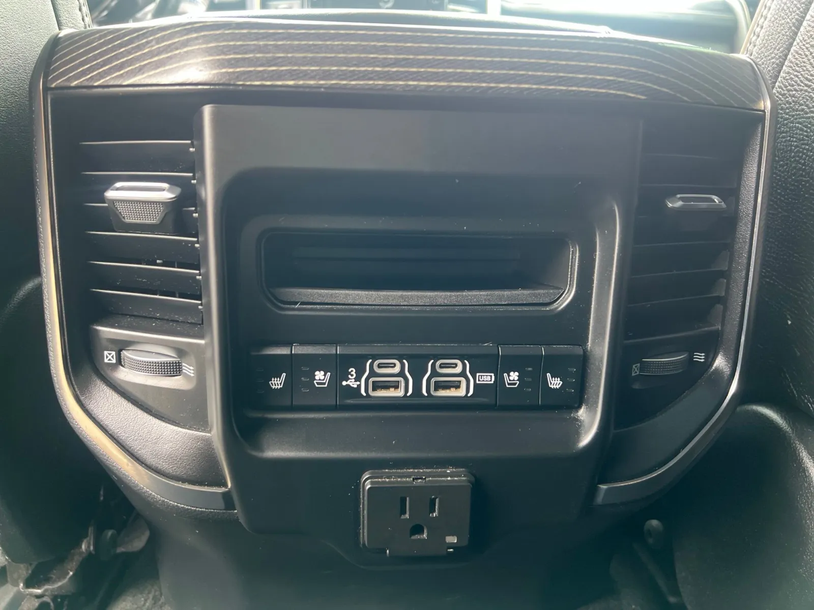 2020 Ram 1500 Limited — photo 28