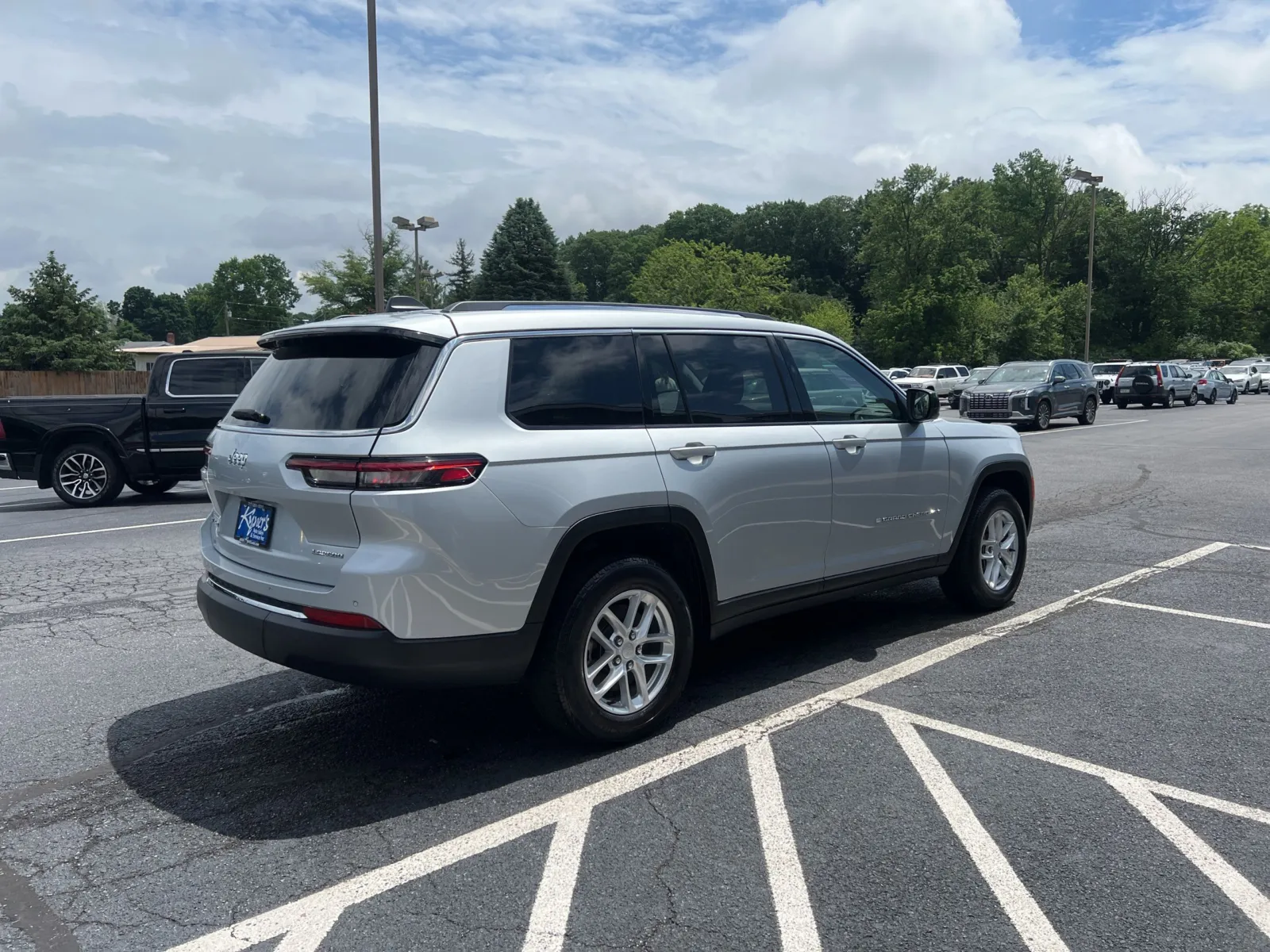 2022 Jeep Grand Cherokee L Laredo — photo 6