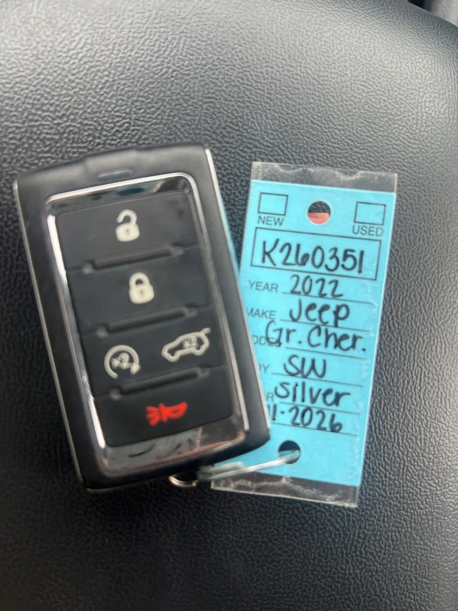 2022 Jeep Grand Cherokee L Laredo — photo 28