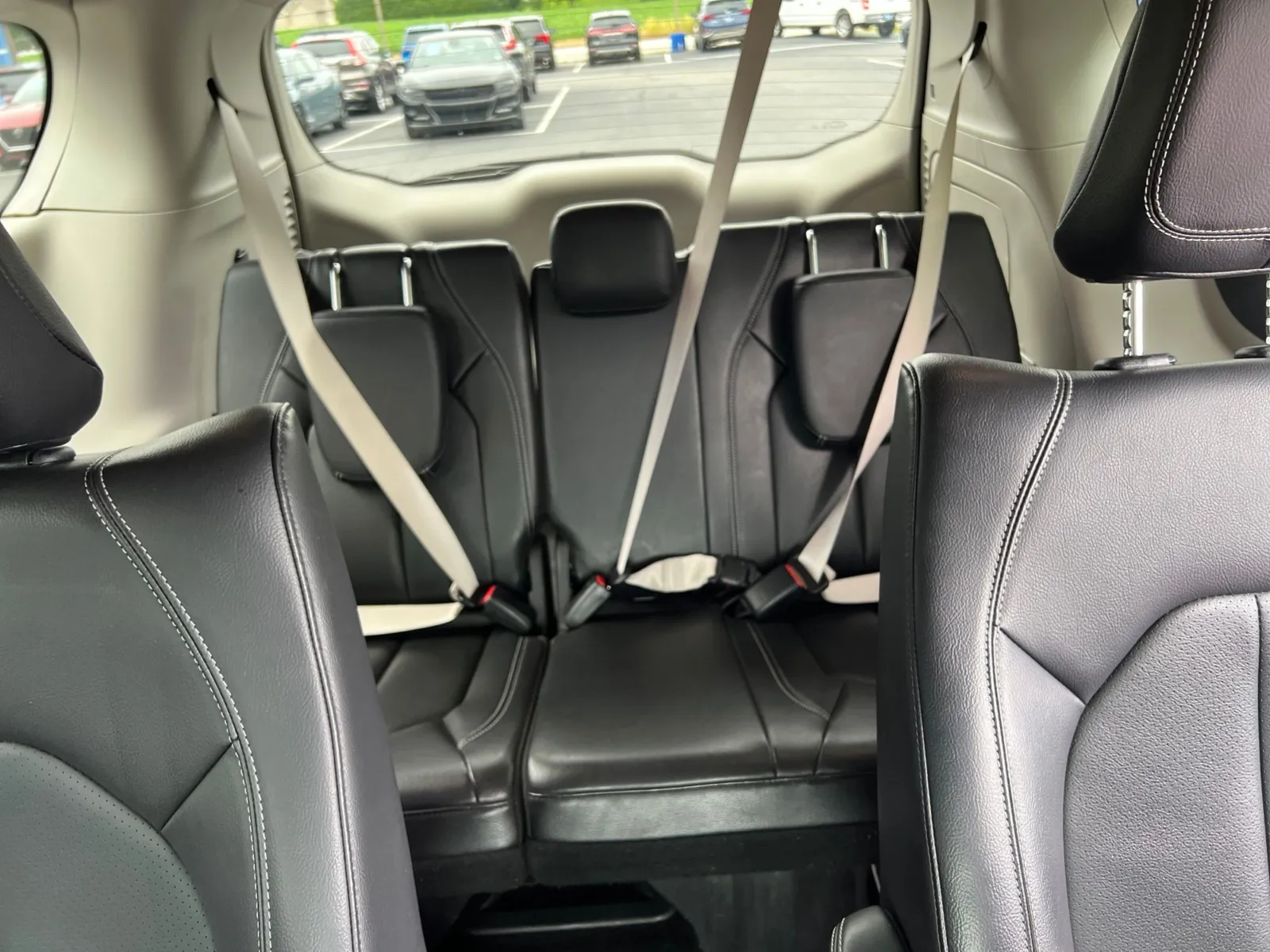2022 Chrysler Pacifica Hybrid Touring L — photo 27