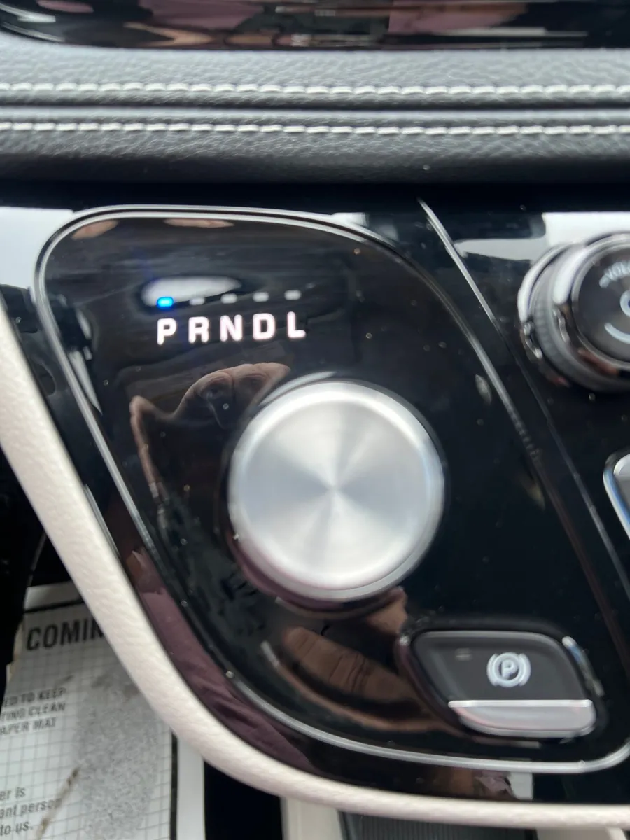 2022 Chrysler Pacifica Hybrid Touring L — photo 18