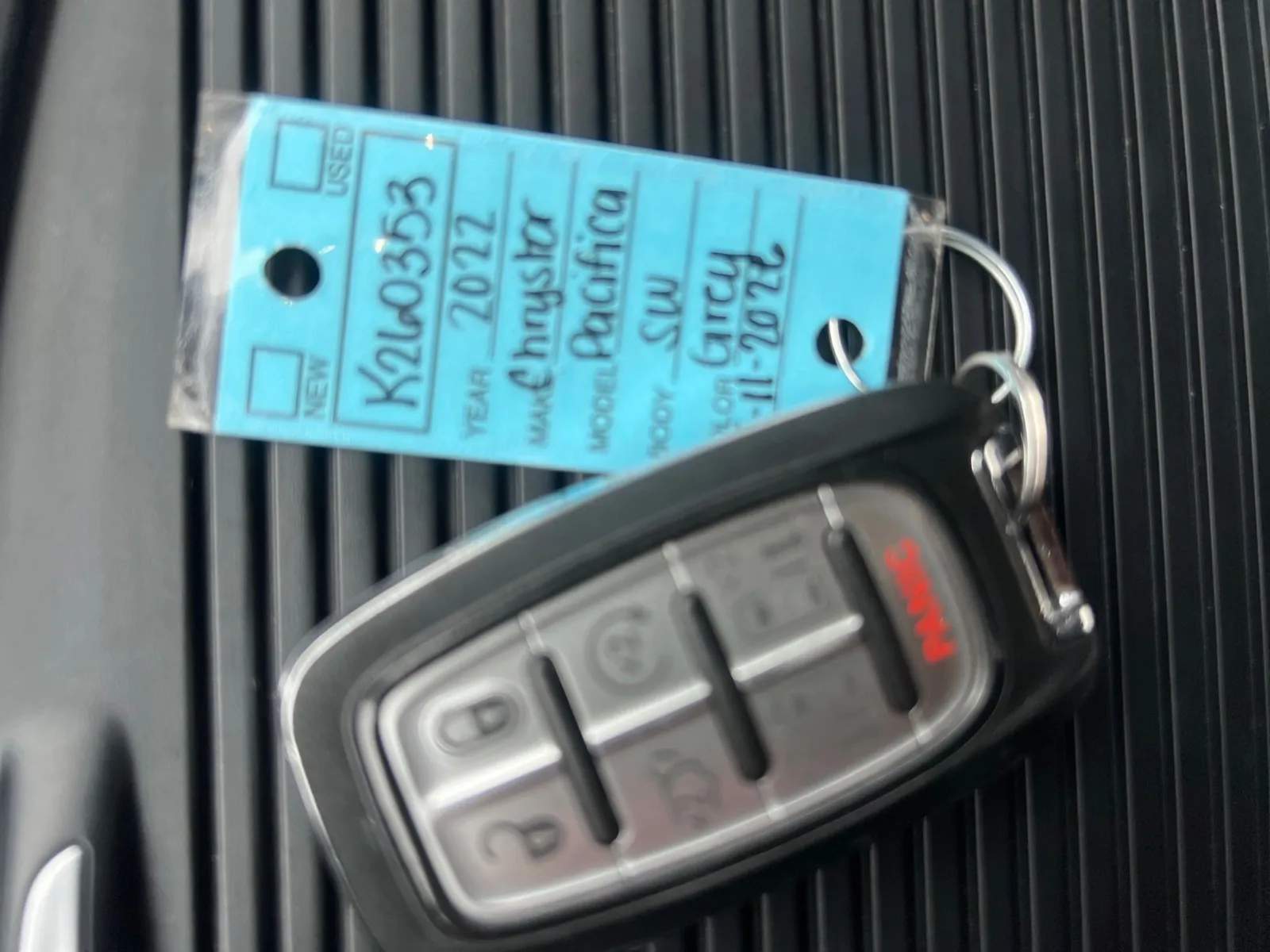 2022 Chrysler Pacifica Hybrid Touring L — photo 31