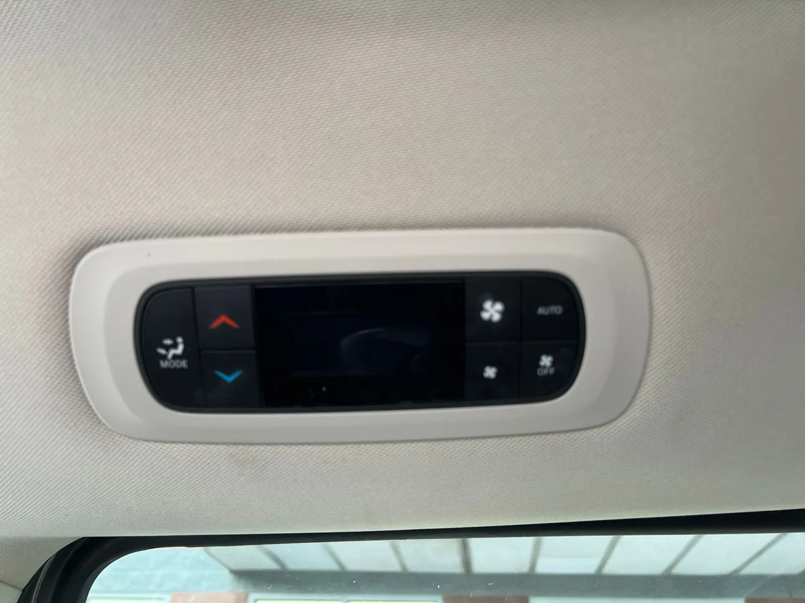 2022 Chrysler Pacifica Hybrid Touring L — photo 28