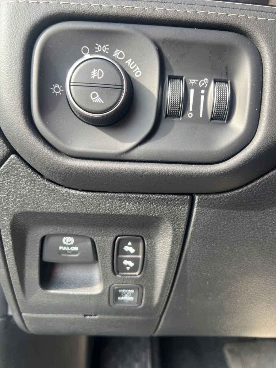 2025 Ram 1500 Limited — photo 23